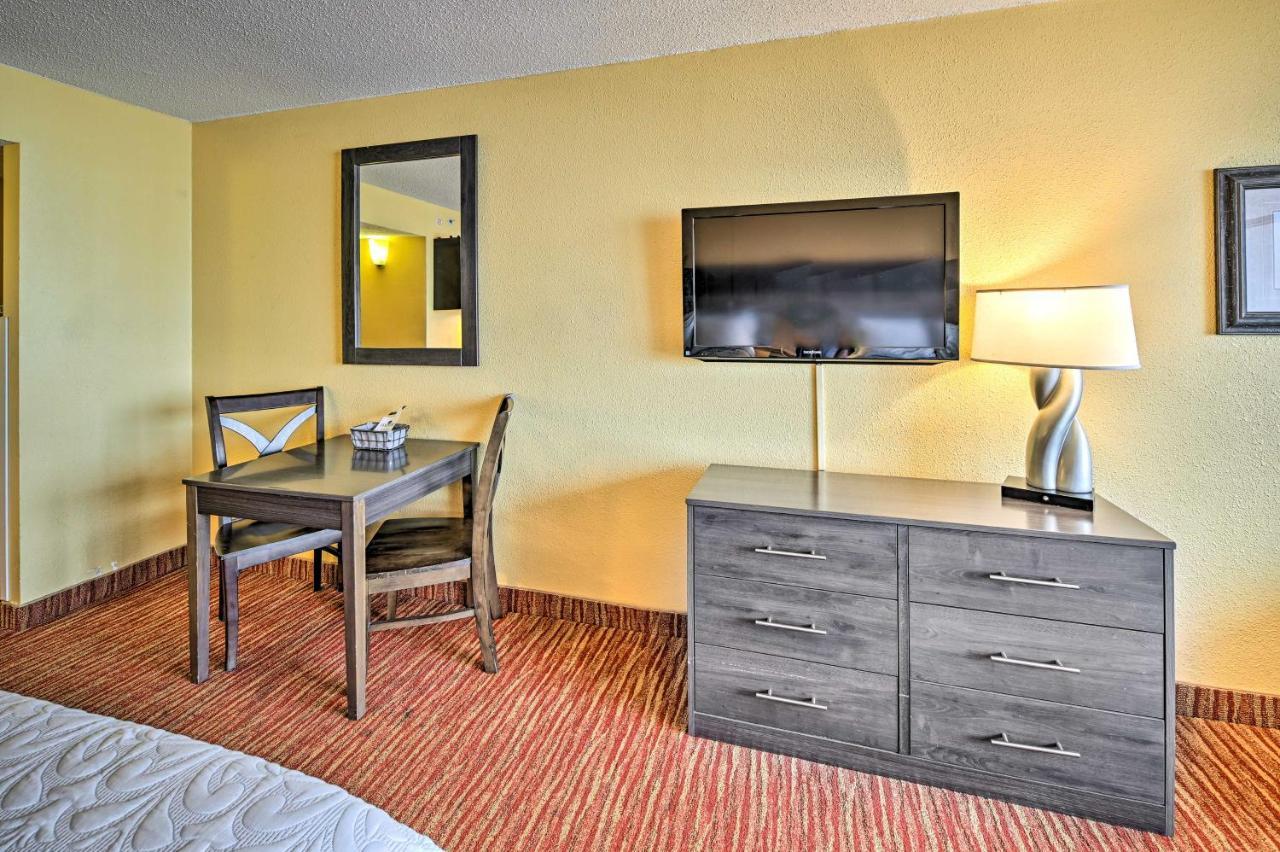 Convenient Myrtle Beach Studio With Balcony! Kültér fotó