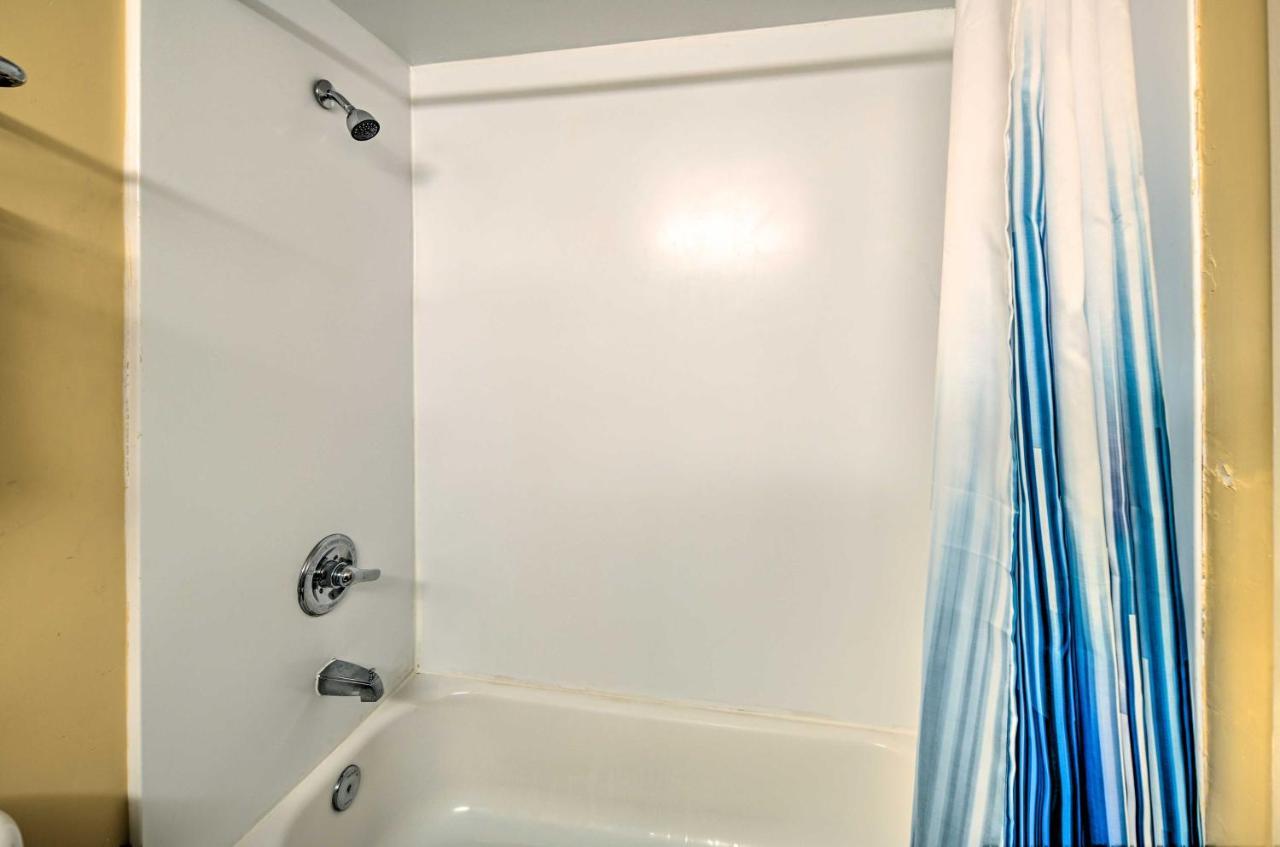 Convenient Myrtle Beach Studio With Balcony! Kültér fotó
